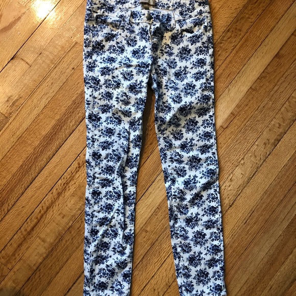 PAIGE Denim - Paige Denim Floral Jeans - sz 28
